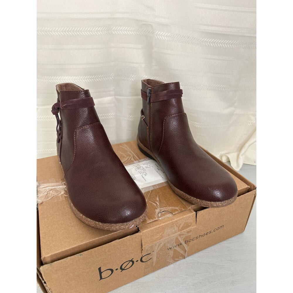 b.o.c. Addi French Ankle Boot Bootie Dark Brown Nubuck Size 8.5M - Picture 5 of 13